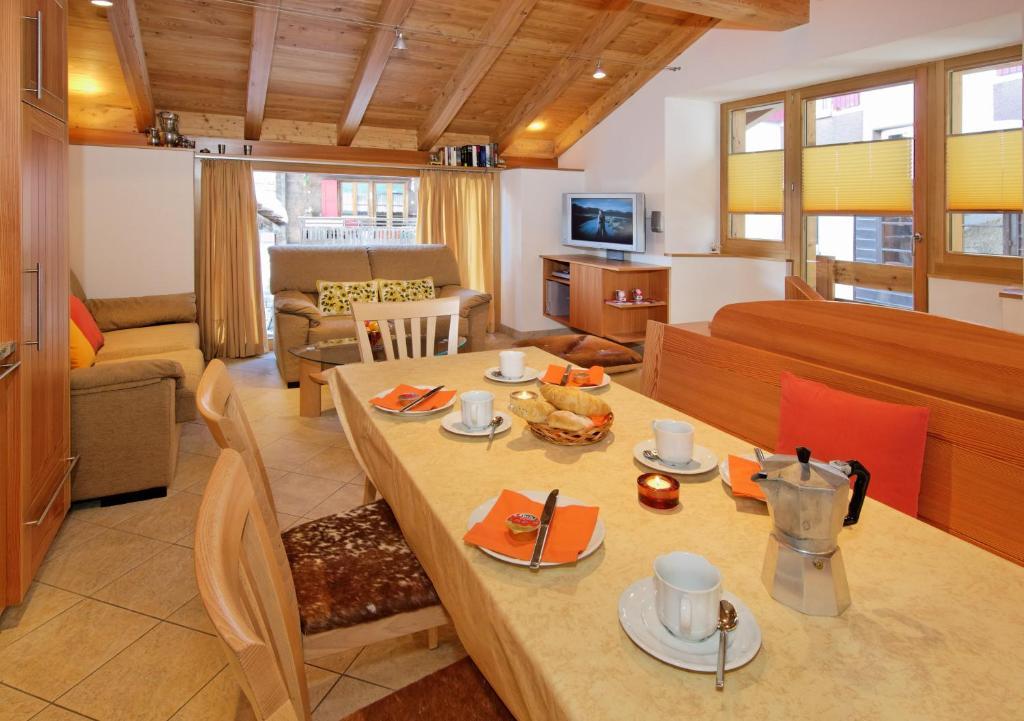 Ferienwohnung Chalet Puezji Zermatt Pokoj fotografie